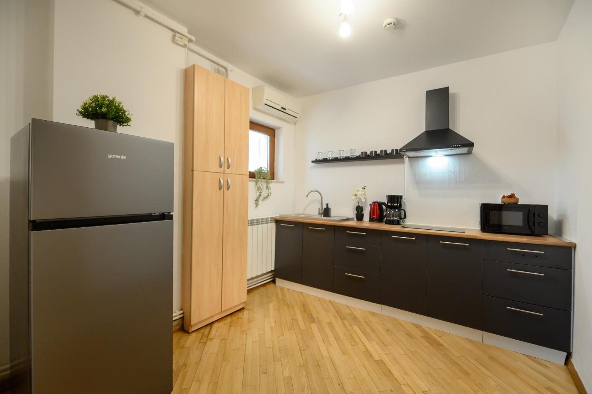 Apartament Cultural Gems- Modern 1br Near Museums *