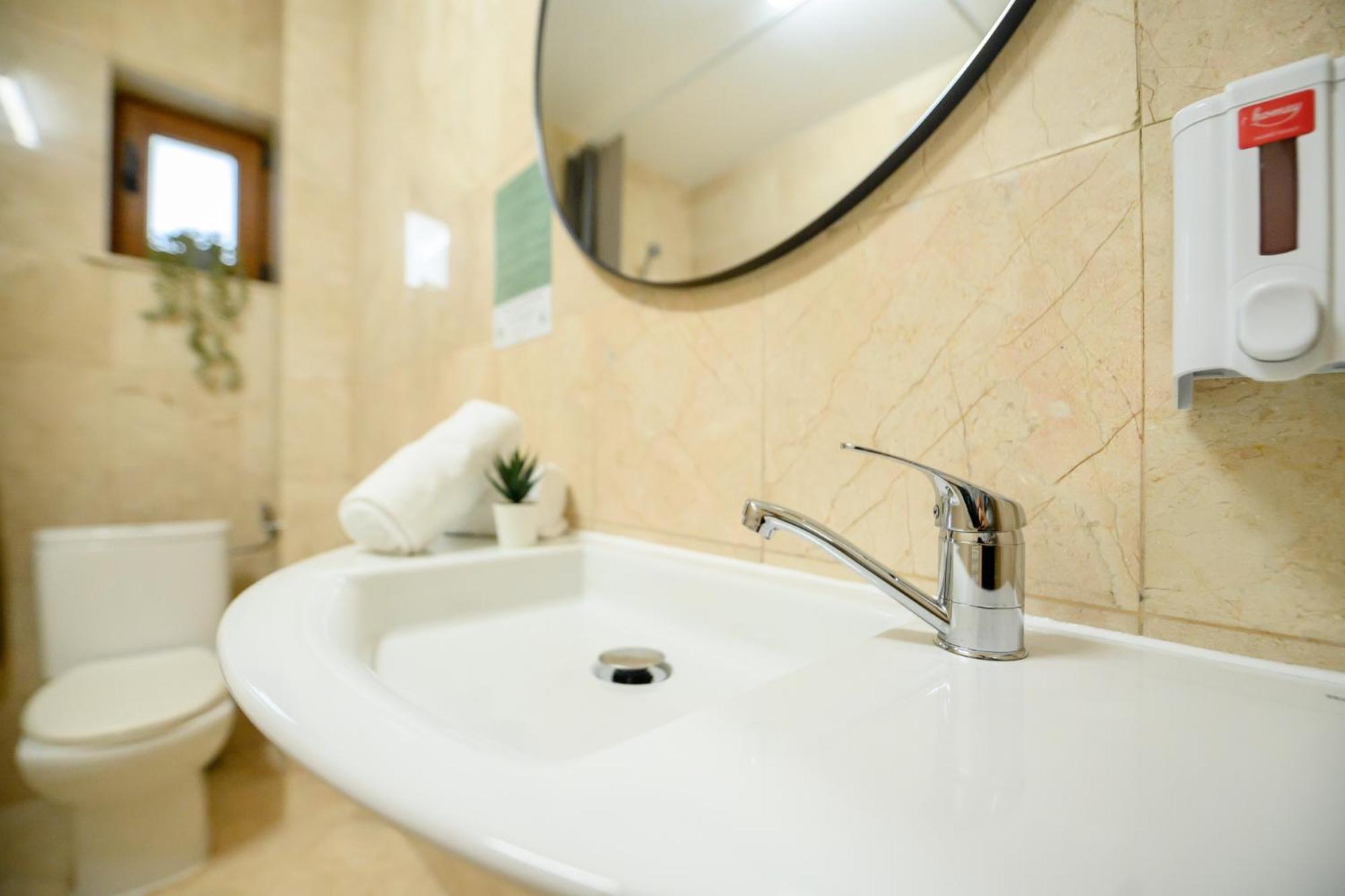 Apartament Cultural Gems- Modern 1br Near Museums *