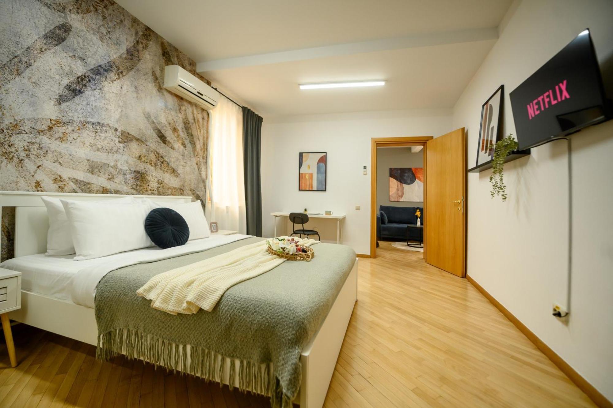 Cultural Gems- Modern 1br Near Museums Apartament